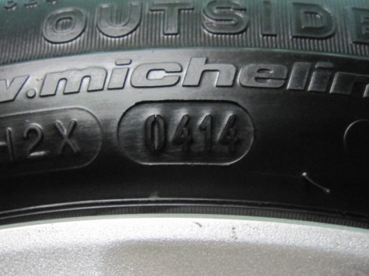 ขายล้อแม็ก Honda New City พร้อมยางป้ายแดงปี 14 ขอบ 15