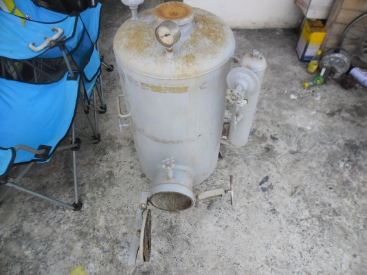 "ถังแก๊ส"สภาพสวยไม่ผุ 2500 บาท