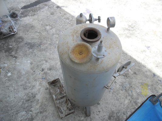 "ถังแก๊ส"สภาพสวยไม่ผุ 2500 บาท