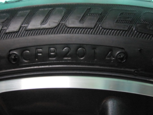 ขายล้อแม็กป้ายแดง JAZZ ตัว TOP พร้องยางขอบ 16 ปี 14 วิ่งมา 20 โล