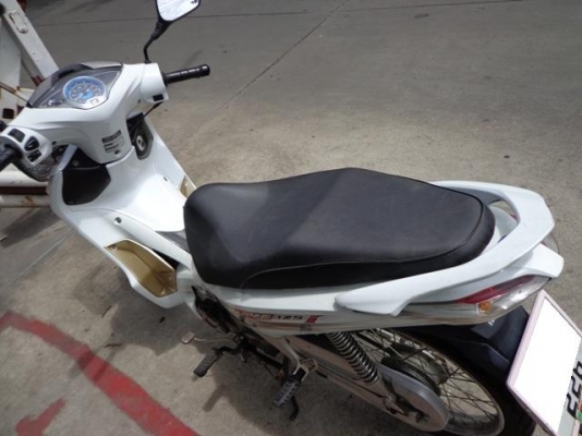 ห้วยขวางขาย wave125i สีขาว แรงประหยัดเครื่องหัวฉีด สภาพดีรถเดิมๆ ขายถูก