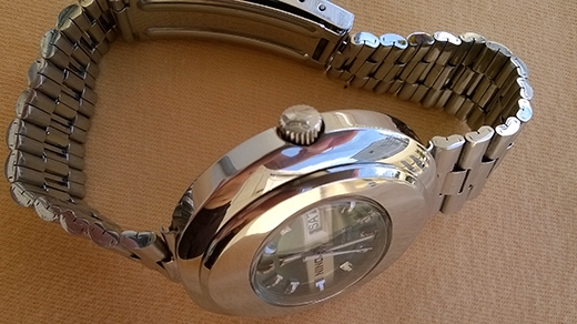 NINO swiss made auto เรือน stainless ทรงไข่ ช่องบอกวัน/วันที่อยู่หลักสาม