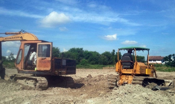 KOMATSU PC60-1+MITSUBISHI BD2D