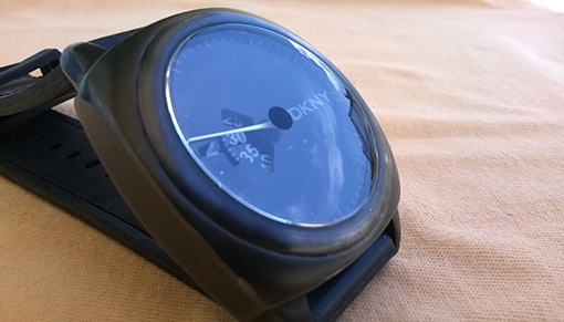 DKNY Quartz Jump hour (ชั่วโมงกระโดด) เรือน stainless รมดำ สายยาง หน้าดำ