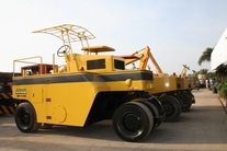 จำหน่ายเครื่องจักรหนักในงานก่อสร้างทุกประเภท อาทิ รถขุด รถตัก รถบด รถปูยาง รถดันดิน รถเครน รถบดล้อยาง แพ้นยาง