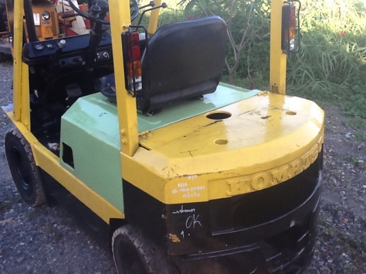 รถยกkomutsu fg15