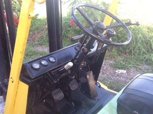 รถยกkomutsu fg15