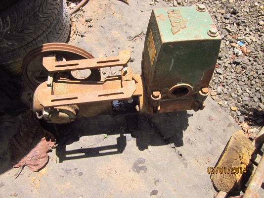 ปั๊มนํ้าราคาถูกๆตามรูปเลยครับ