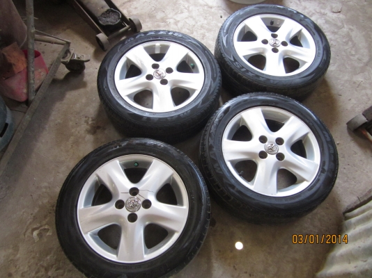 ขายแม็กแท้เดิม 1 ชุด พร้อมยาง ขอบ 15