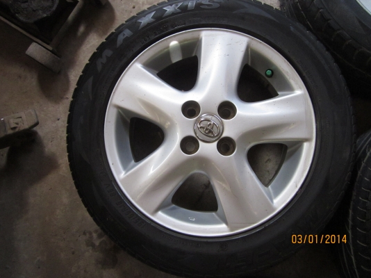 ขายแม็กแท้เดิม 1 ชุด พร้อมยาง ขอบ 15