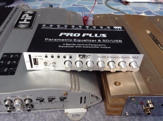 ขายครับชุดเครื่องเสียง พร้อม ติด  - HIP ขับกลางแหลม 4 ชาแนล 1 ตัว - ADX แท้ ขับซับ 2 ชาแนล 1 ตัว  - ปรีแอม เล่น USB SD CARD 1 ตัว  - ดอก ซัพ ferris 10 นิ้ว 1 คู่  ทุกตัวสภาพใหม่ใช้ได้ปกติ ทั้งชุด แค่ 6000 บาทครับ หรือแยกก็ได้ครับ ซื้อมา หมื่นกว่า ซื้อมาไม