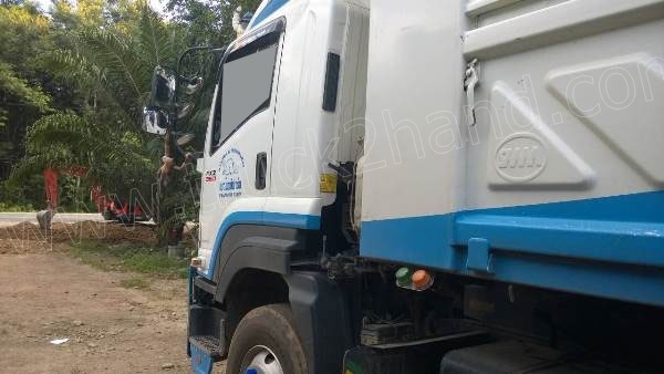 รถดั๊มบรรทุก 10 ล้อแม่-ลูก 3 คานแท้ ยี่ห้อ ISUZU 360 แรงม้า ปี 2556 รถใช้งานได้ 99,350 กิโล