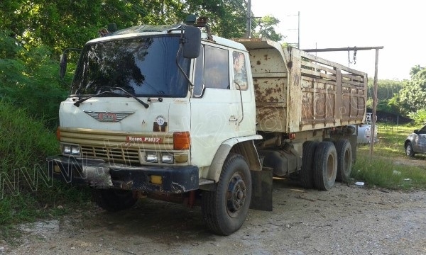 รถบรรทุกดั๊ม 10 ล้อ 2 เพลายี่ห้อ HINO รุ่น FM177
