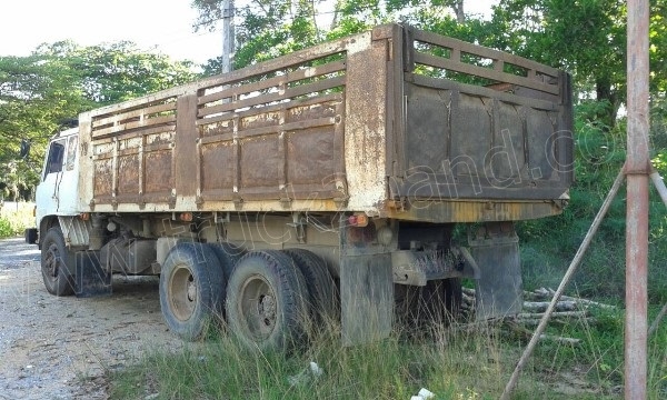 รถบรรทุกดั๊ม 10 ล้อ 2 เพลายี่ห้อ HINO รุ่น FM177