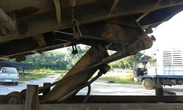 รถบรรทุกดั๊ม 10 ล้อ 2 เพลายี่ห้อ HINO รุ่น FM177