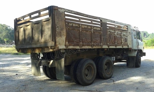 รถบรรทุกดั๊ม 10 ล้อ 2 เพลายี่ห้อ HINO รุ่น FM177