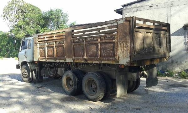 รถบรรทุกดั๊ม 10 ล้อ 2 เพลายี่ห้อ HINO รุ่น FM177