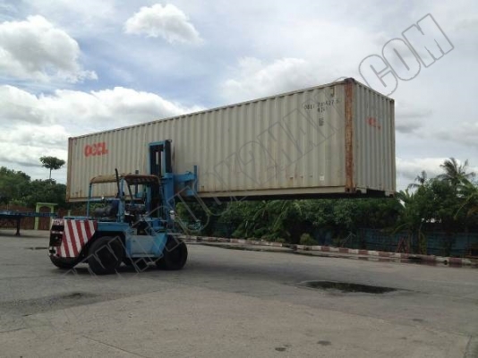 รถฟอร์คลิฟต์ FD60 ปกติใช้งานยกตู้คอนเทนเนอร์ขึ้นหางเทเลอร์