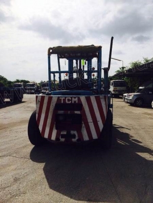 รถฟอร์คลิฟต์ FD60 ปกติใช้งานยกตู้คอนเทนเนอร์ขึ้นหางเทเลอร์