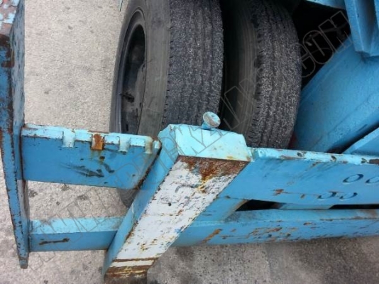 รถฟอร์คลิฟต์ FD60 ปกติใช้งานยกตู้คอนเทนเนอร์ขึ้นหางเทเลอร์