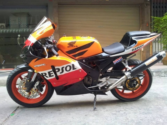 Vfr400cc NC30 แฟริ่งแต่งทั้งคัน ท่อโหด ทะเบียนแท้ๆโอนได้ทั่วประเทศ