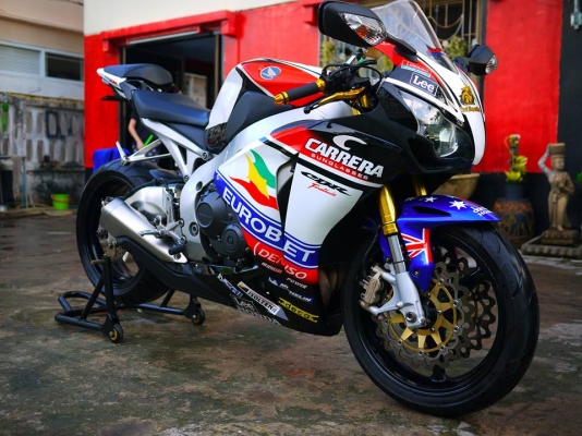 ขาย Cbr1000 2008 สภาพเครื่องสดๆ เสียสรรพสารมิตรแล้วเอกสารแท้ทุกฉบับ ขาย Cbr1000 2008 สภาพเครื่องสดๆ เสียสรรพสารมิตรแล้วเอกสารแท้ทุกฉบับ