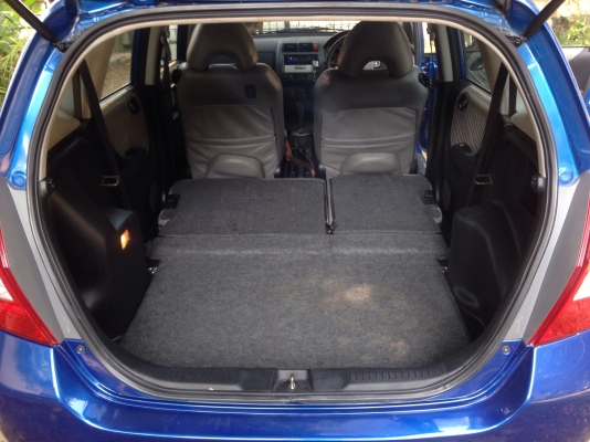 Jazz idsi auto สภาพสวยฝุดๆคับ Jazz idsi auto สภาพสวยฝุดๆคับ