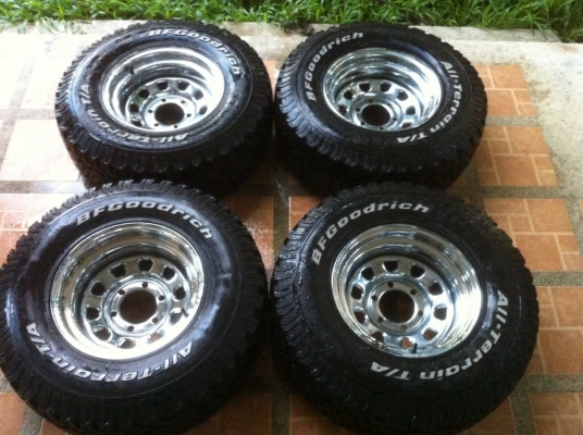 ขายล้อลาย rock crawler พร้อมยาง bf 31