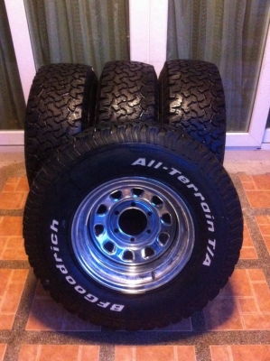 ขายล้อลาย rock crawler พร้อมยาง bf 31 ขายล้อลาย rock crawler พร้อมยาง bf 31