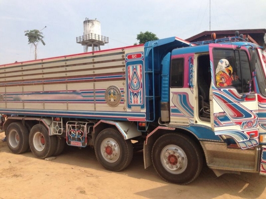 รถฮีโน่ 12 ล้อดั้ม เปอร์เฟีย  320 แรงม้า.  สนใจติดต่อ  081 - 6079515