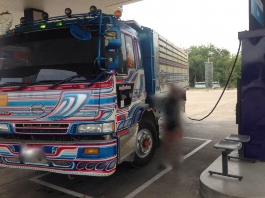 รถฮีโน่ 12 ล้อดั้ม เปอร์เฟีย  320 แรงม้า.  สนใจติดต่อ  081 - 6079515