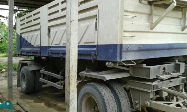 รถอีซูซุ  10 ล้อดั้ม 360 แรงม้า. ปี 53  ( ขายแม่ , ลูก )   สนใจติดต่อ  081 - 6079515