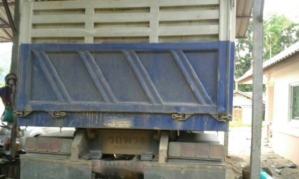 รถอีซูซุ  10 ล้อดั้ม 360 แรงม้า. ปี 53  ( ขายแม่ , ลูก )   สนใจติดต่อ  081 - 6079515