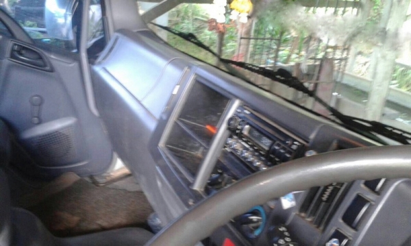 รถอีซูซุ  10 ล้อดั้ม 360 แรงม้า. ปี 53  ( ขายแม่ , ลูก )   สนใจติดต่อ  081 - 6079515