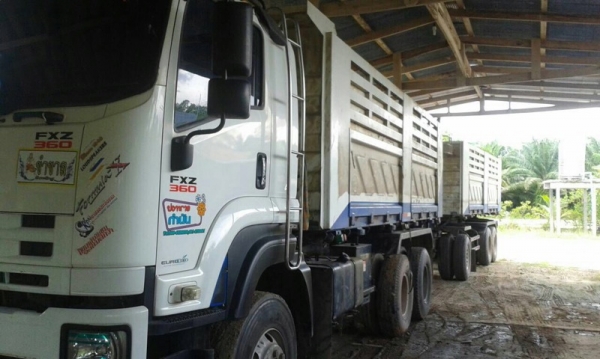 รถอีซูซุ  10 ล้อดั้ม 360 แรงม้า. ปี 53  ( ขายแม่ , ลูก )   สนใจติดต่อ  081 - 6079515