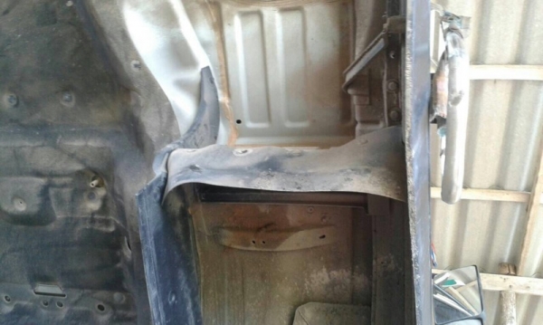 รถอีซูซุ  10 ล้อดั้ม 360 แรงม้า. ปี 53  ( ขายแม่ , ลูก )   สนใจติดต่อ  081 - 6079515