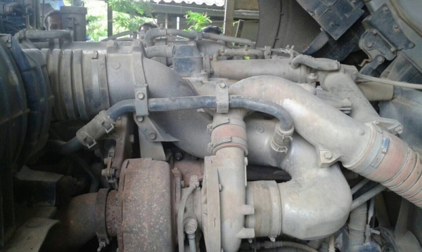 รถอีซูซุ  10 ล้อดั้ม 360 แรงม้า. ปี 53  ( ขายแม่ , ลูก )   สนใจติดต่อ  081 - 6079515