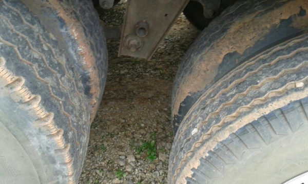 รถอีซูซุ  10 ล้อดั้ม 360 แรงม้า. ปี 53  ( ขายแม่ , ลูก )   สนใจติดต่อ  081 - 6079515