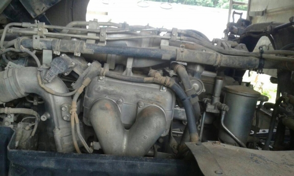 รถอีซูซุ  10 ล้อดั้ม 360 แรงม้า. ปี 53  ( ขายแม่ , ลูก )   สนใจติดต่อ  081 - 6079515