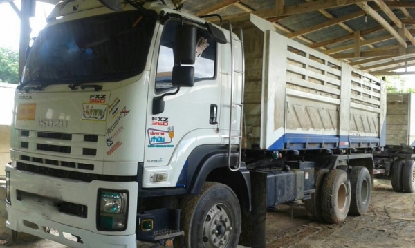 รถอีซูซุ  10 ล้อดั้ม 360 แรงม้า. ปี 53  ( ขายแม่ , ลูก )   สนใจติดต่อ  081 - 6079515