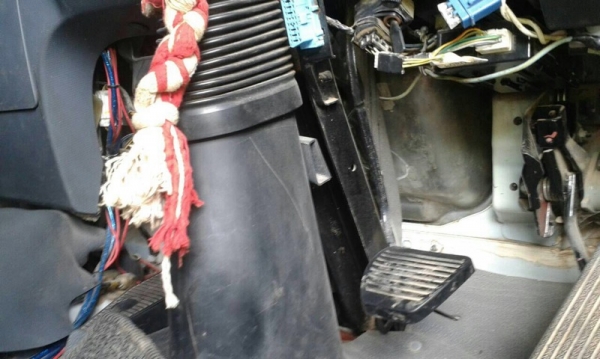 รถอีซูซุ  10 ล้อดั้ม 360 แรงม้า. ปี 53  ( ขายแม่ , ลูก )   สนใจติดต่อ  081 - 6079515