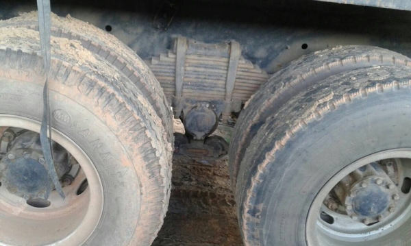 รถอีซูซุ  10 ล้อดั้ม 360 แรงม้า. ปี 53  ( ขายแม่ , ลูก )   สนใจติดต่อ  081 - 6079515