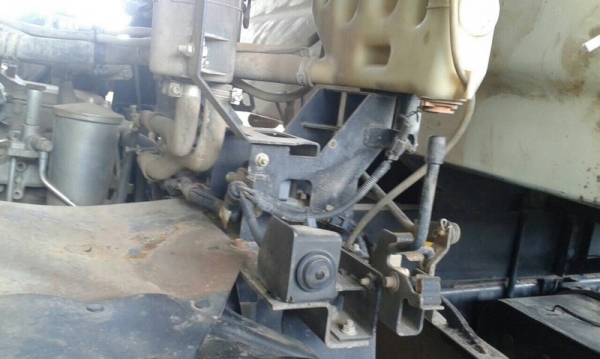 รถอีซูซุ  10 ล้อดั้ม 360 แรงม้า. ปี 53  ( ขายแม่ , ลูก )   สนใจติดต่อ  081 - 6079515