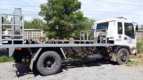 ขายรถบรรทุกหกล้อ ISUZU FSR33HT เครื่อง 6HH1 - 195 แรง  ปี 42 ช่วง ยาว 4.50 เมตร กระบะมีลิฟท้าย ทะเบียนพร้อม