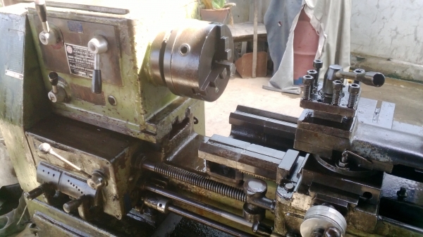 แท่นกลึง ต้าชิง 500 A  เกียร์บล็อก 3 เพลา พร้อมใช้งาน 65,000