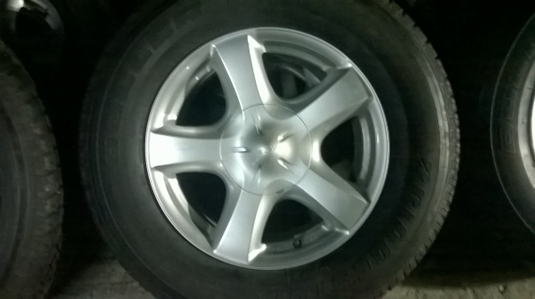 แม็กวีครอสพร้อมยางป้ายแดงขอบ 17 มีตุ่มทุกเส้นสวยมากกก