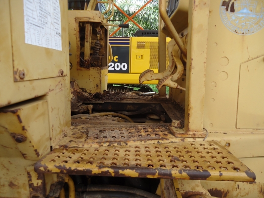 ขายรถแทรกเตอร์CATD5Hรถในมีทะเบียนทํางานได้5พันชั้วโมง