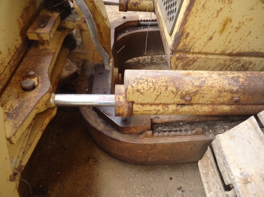 ขายรถแทรกเตอร์CATD5Hรถในมีทะเบียนทํางานได้5พันชั้วโมง