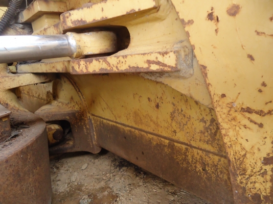 ขายรถแทรกเตอร์CATD5Hรถในมีทะเบียนทํางานได้5พันชั้วโมง