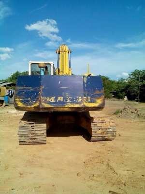 ขายแบ็คโฮว์ KOMATSU pc200-5 คอนโทลยาว